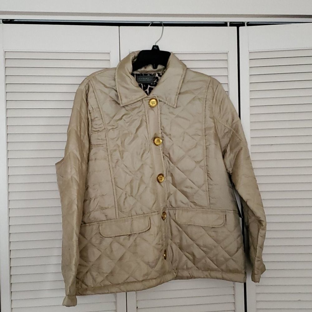 CASUAL IDENTITY creme puffer jacket - Picture 2 of 7